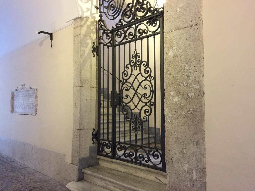 Domus Capilupi Bed & Breakfast Rome Bagian luar foto