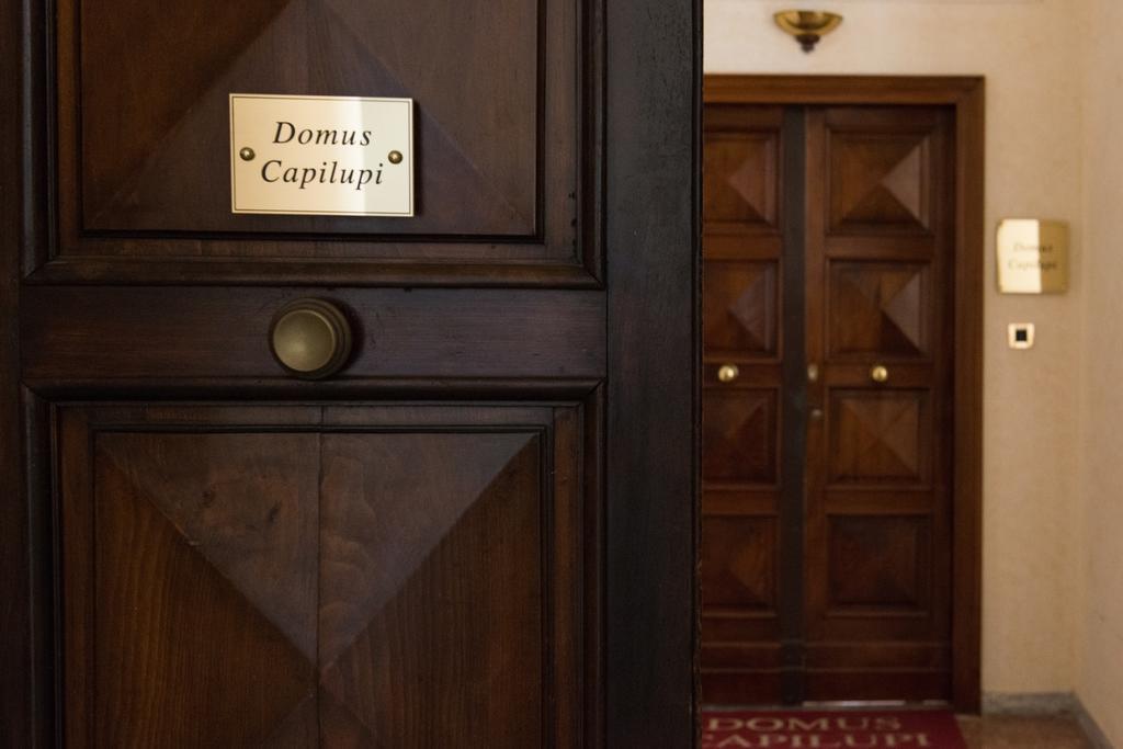 Domus Capilupi Bed & Breakfast Rome Bagian luar foto
