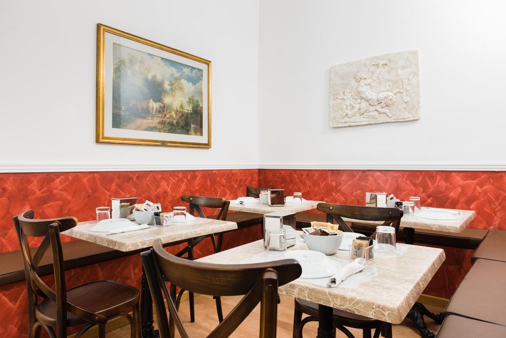 Domus Capilupi Bed & Breakfast Rome Bagian luar foto