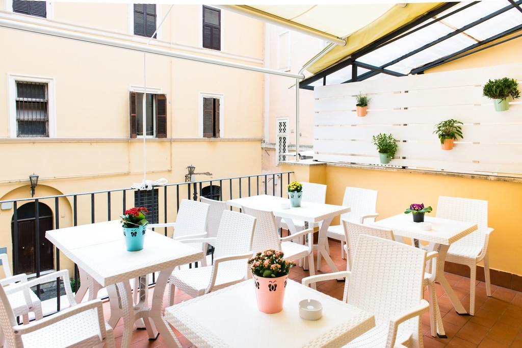 Domus Capilupi Bed & Breakfast Rome Bagian luar foto