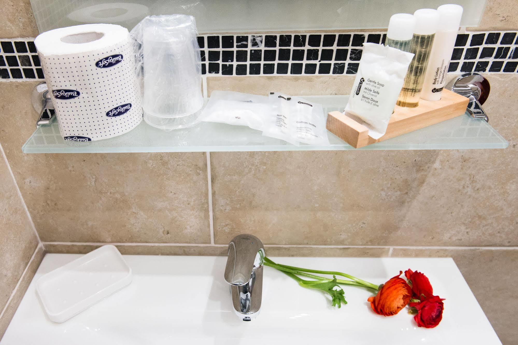 Domus Capilupi Bed & Breakfast Rome Bagian luar foto
