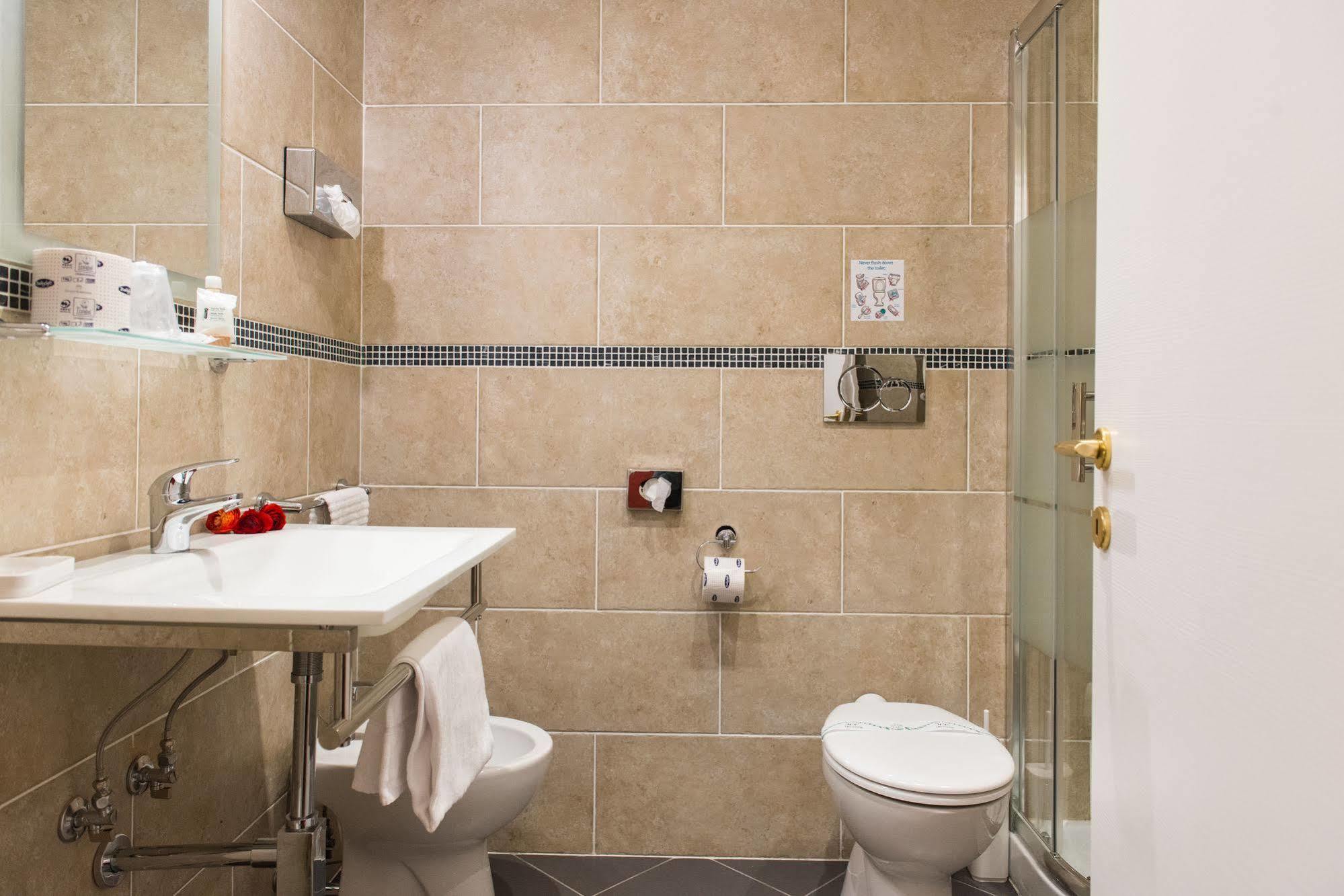 Domus Capilupi Bed & Breakfast Rome Bagian luar foto