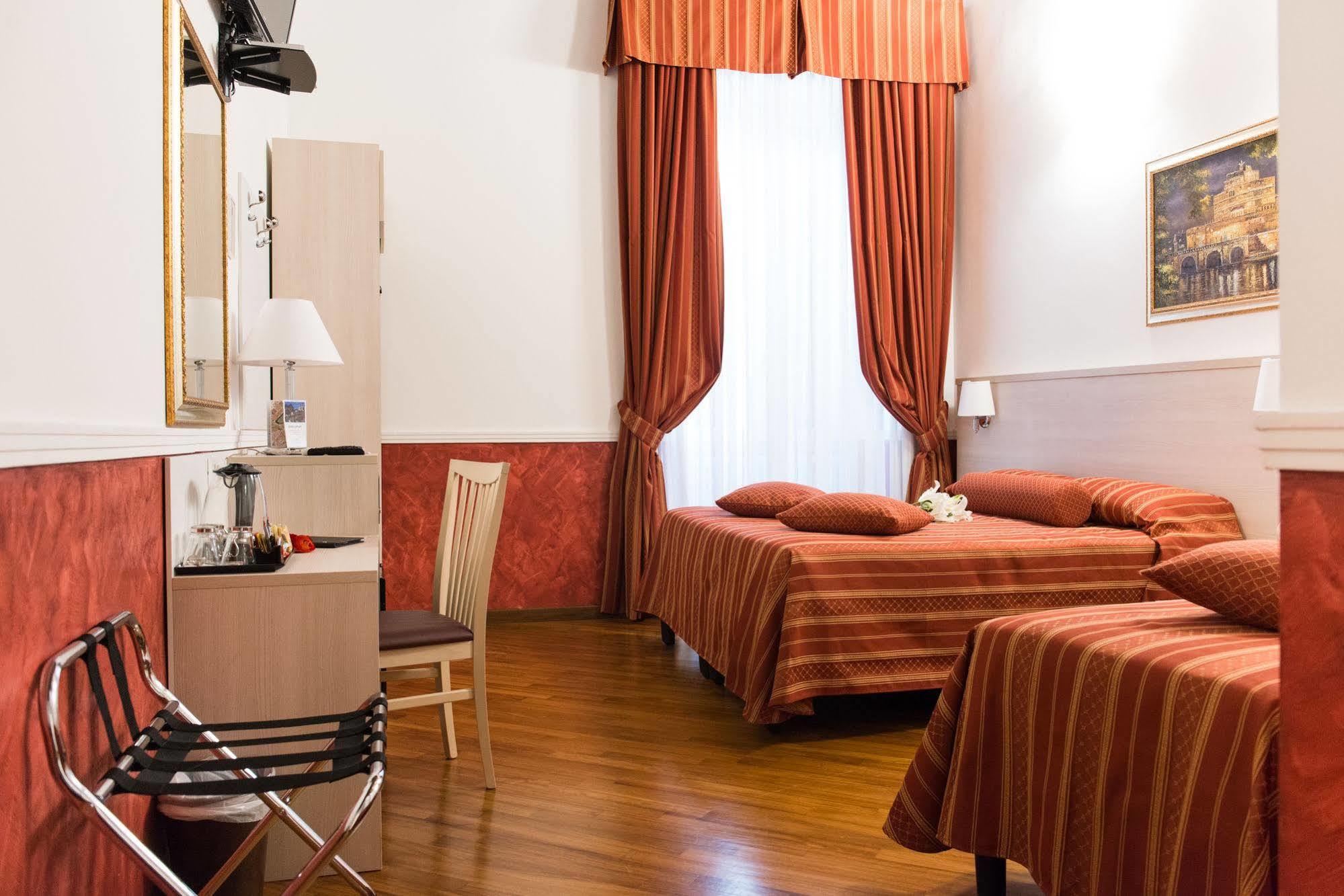 Domus Capilupi Bed & Breakfast Rome Bagian luar foto