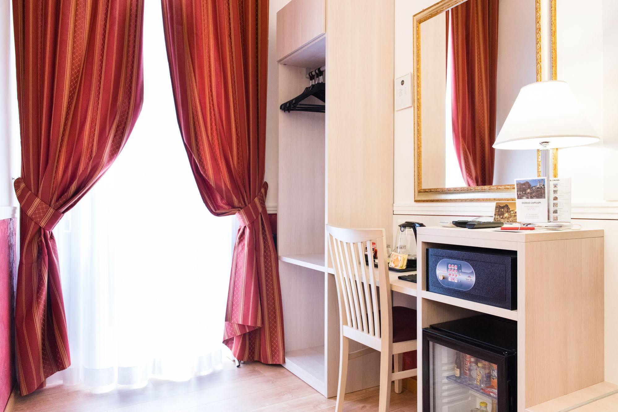 Domus Capilupi Bed & Breakfast Rome Bagian luar foto